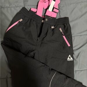 Gerry Weber Kids Overalls in Black with Pink Details